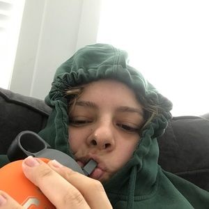 Meet your Posher, Larissa